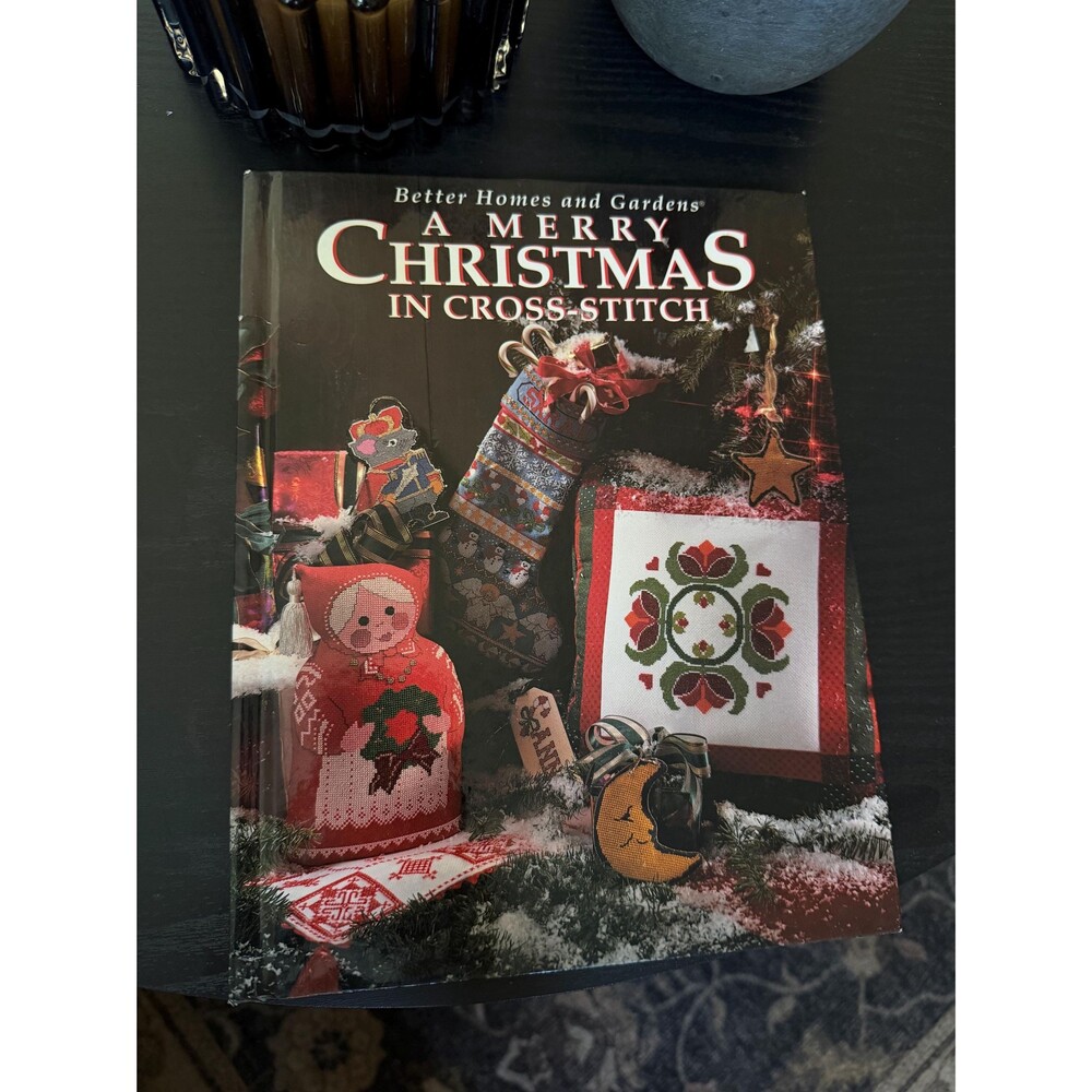 Vintage 1994 Better Homes & Gardens Merry Christmas in Cross Stitch Pattern Book